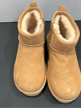New Bearpaw platform youth Plush Lined Winter Boot - Chestnut Brown size 4